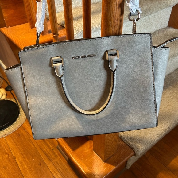 Michael Kors Selma Medium Saffiano Satchel Crossbody NWOT!! - Picture 1 of 14